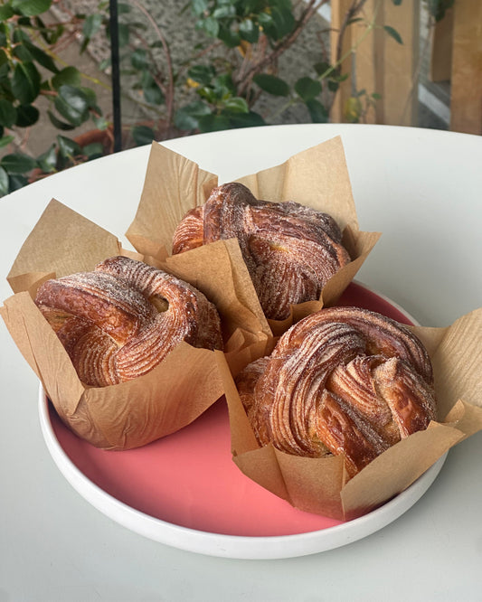 Cardamom Knot